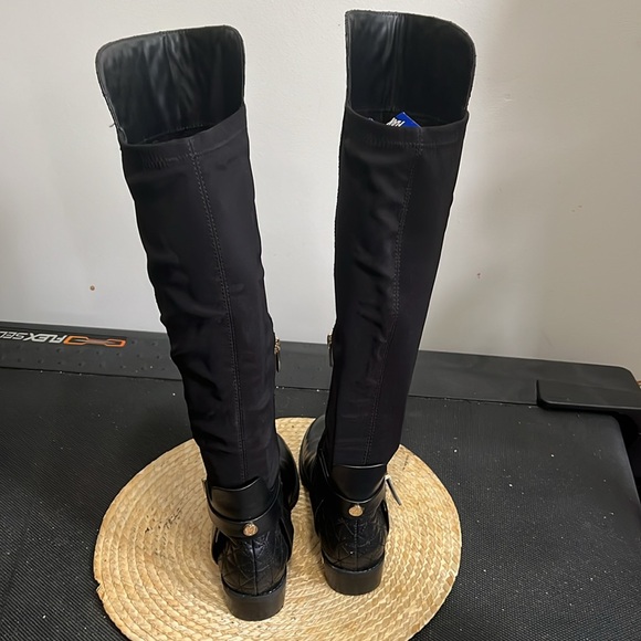 Vince Camuto Leather Equestrian Gold Hardware Detailing Knee High Boots Size 6 - Picture 12 of 15